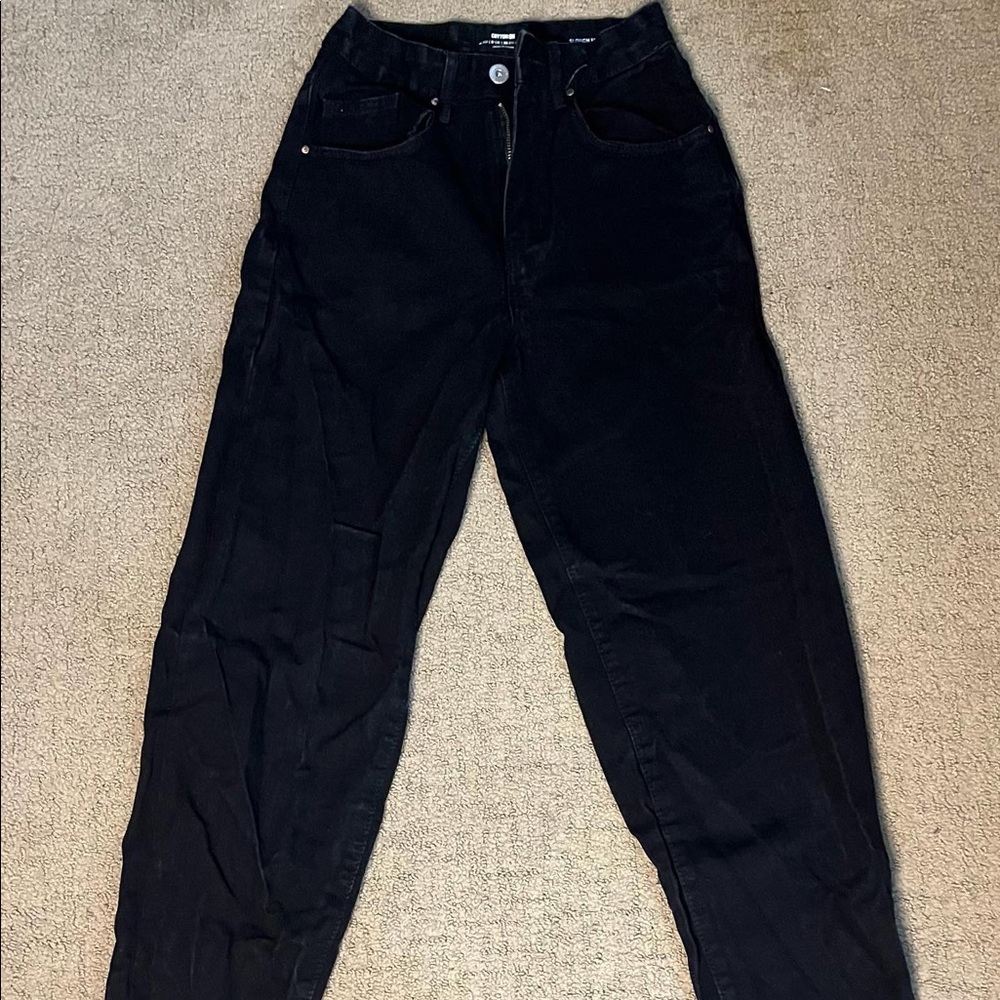 black mom jeans cotton on